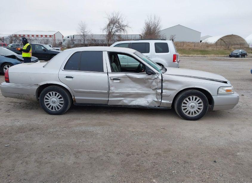 Photo 14 of 2008 Mercury Grand MARQUIS LS (VIN 2MEFM75V18X623361)