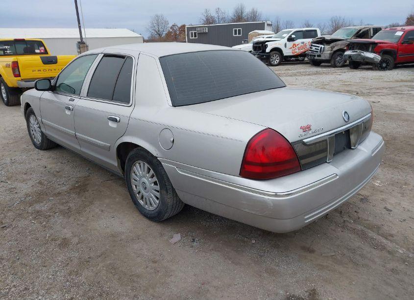 Photo 3 of 2008 Mercury Grand MARQUIS LS (VIN 2MEFM75V18X623361)
