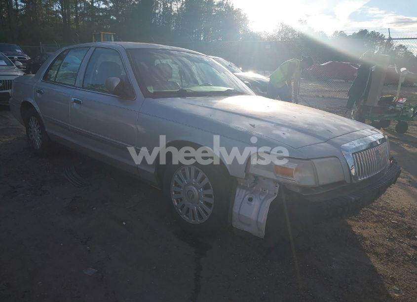 2007 Mercury Grand MARQUIS LS (VIN 2MEFM75V27X640295) main photo