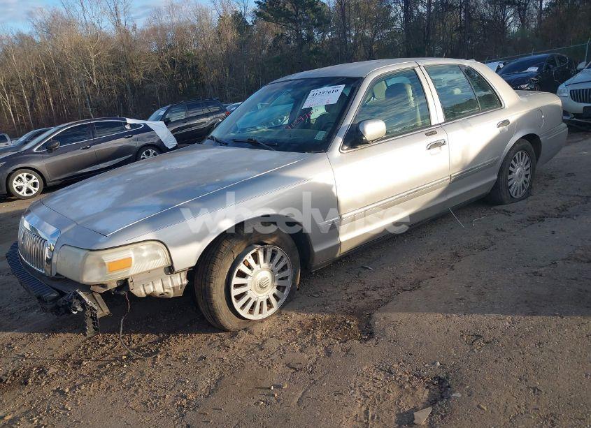 Photo 2 of 2007 Mercury Grand MARQUIS LS (VIN 2MEFM75V27X640295)