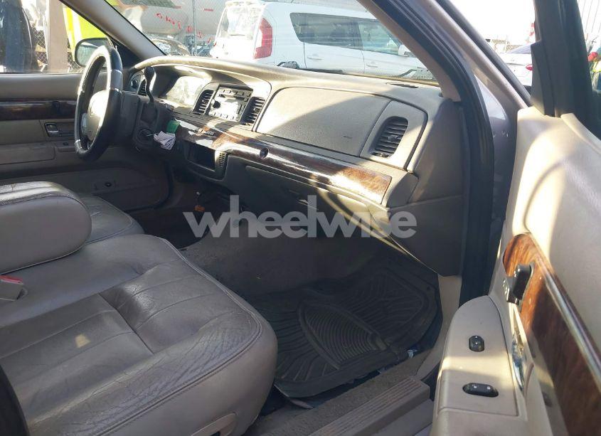 Photo 5 of 2007 Mercury Grand MARQUIS LS (VIN 2MEFM75V27X640295)