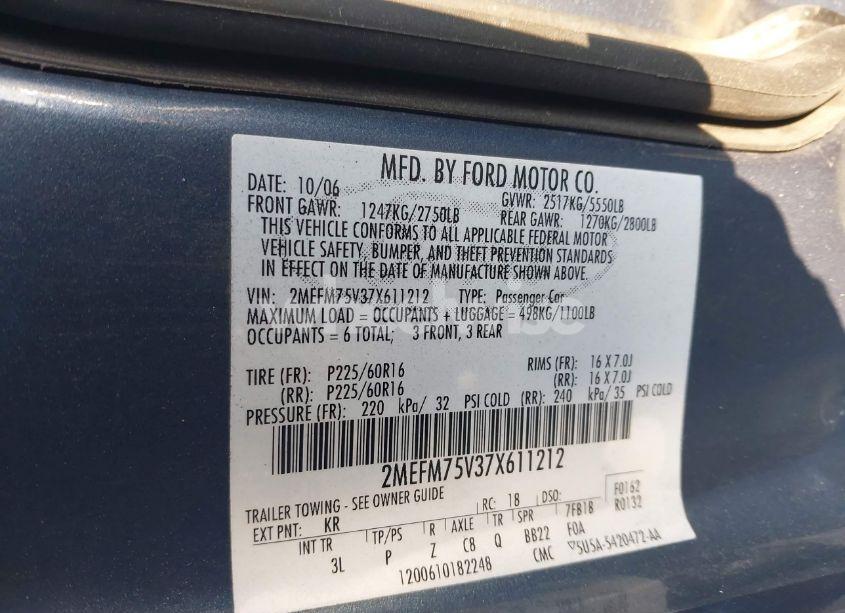 Photo 9 of 2007 Mercury Grand MARQUIS LS (VIN 2MEFM75V37X611212)