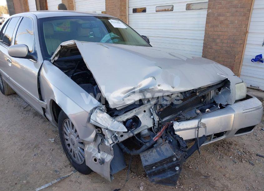 2007 Mercury Grand MARQUIS LS (VIN 2MEFM75V47X639665) main photo