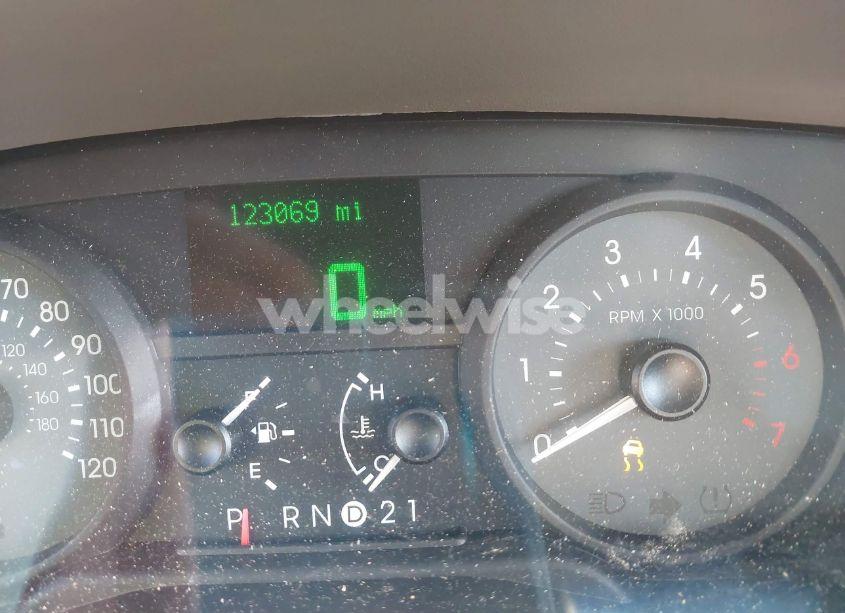 Photo 7 of 2006 Mercury Grand MARQUIS LS (VIN 2MEFM75V56X634893)