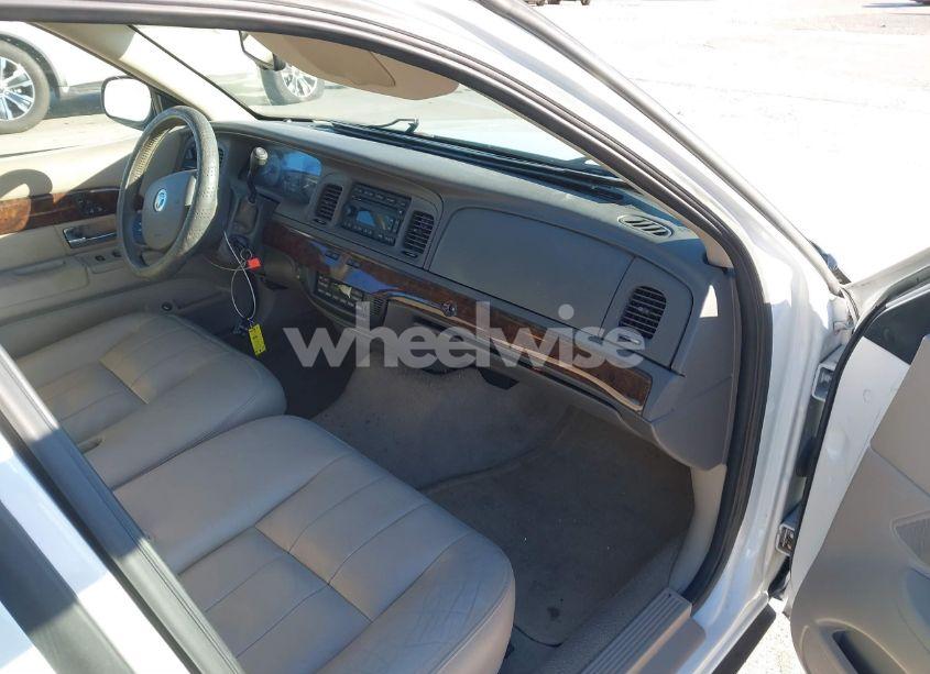 Photo 5 of 2007 Mercury Grand MARQUIS LS (VIN 2MEFM75V57X628397)