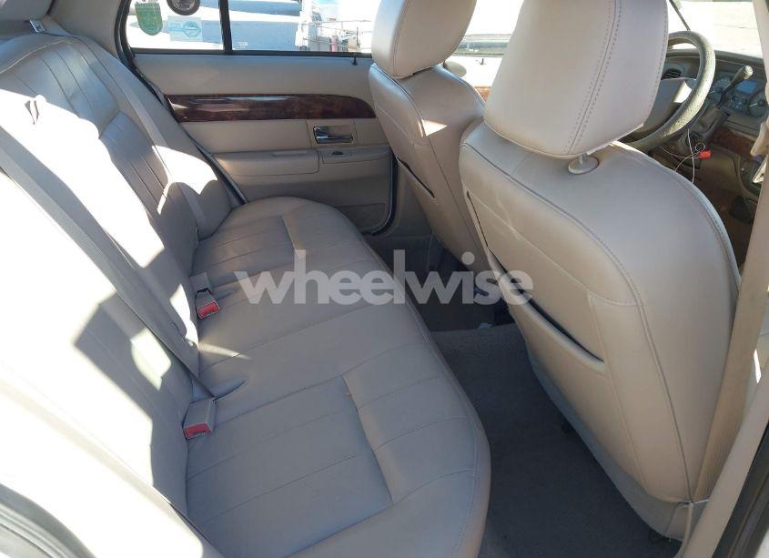 Photo 8 of 2007 Mercury Grand MARQUIS LS (VIN 2MEFM75V57X628397)