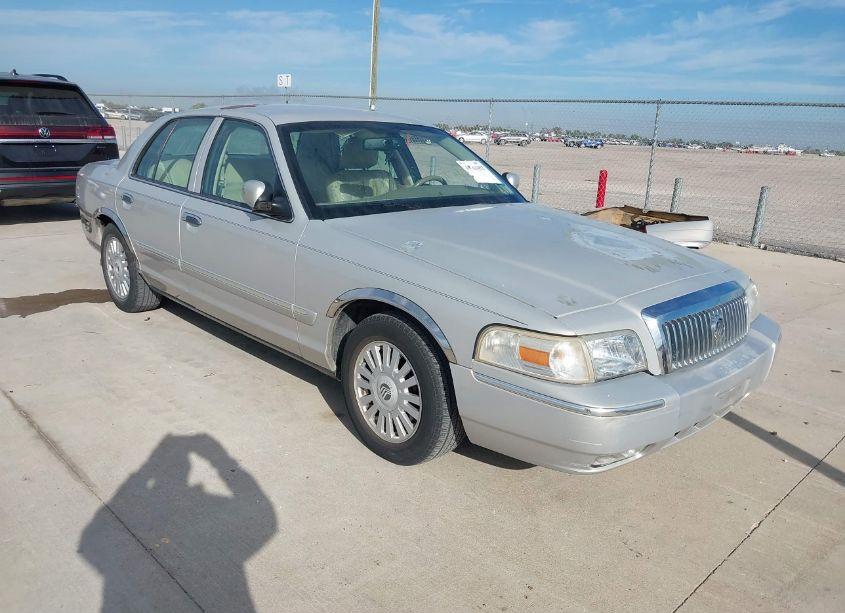 2008 Mercury Grand MARQUIS LS (VIN 2MEFM75V58X631463) main photo