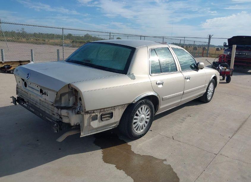 Photo 4 of 2008 Mercury Grand MARQUIS LS (VIN 2MEFM75V58X631463)