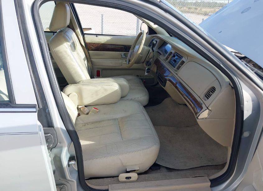 Photo 5 of 2008 Mercury Grand MARQUIS LS (VIN 2MEFM75V58X631463)