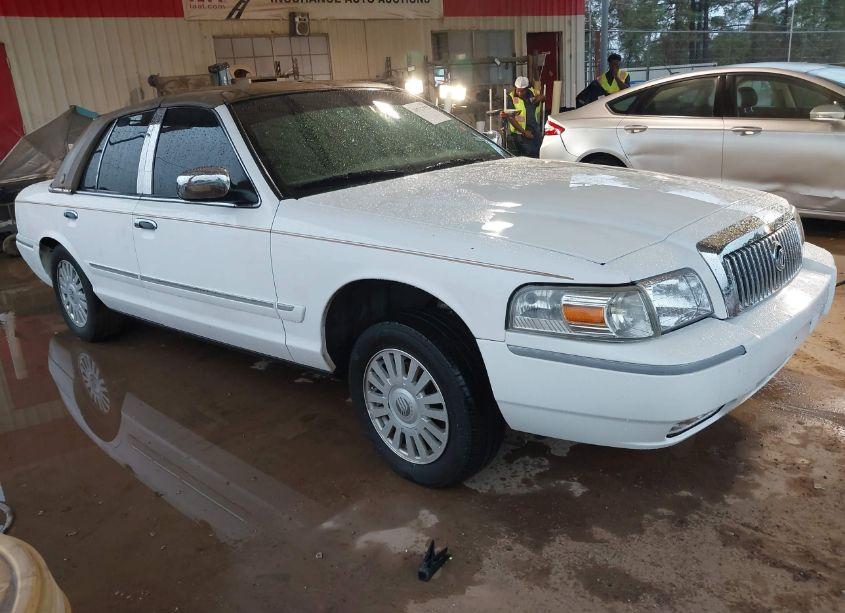 2007 Mercury Grand MARQUIS LS (VIN 2MEFM75V67X620759) main photo