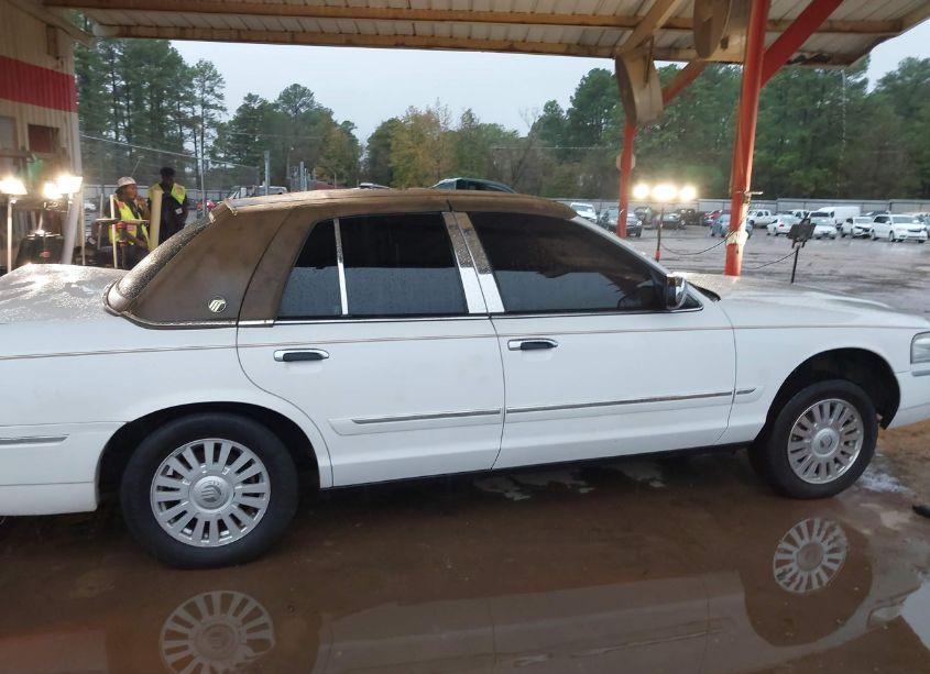 Photo 13 of 2007 Mercury Grand MARQUIS LS (VIN 2MEFM75V67X620759)