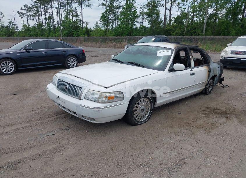 Photo 2 of 2007 Mercury Grand MARQUIS LS (VIN 2MEFM75V67X643409)