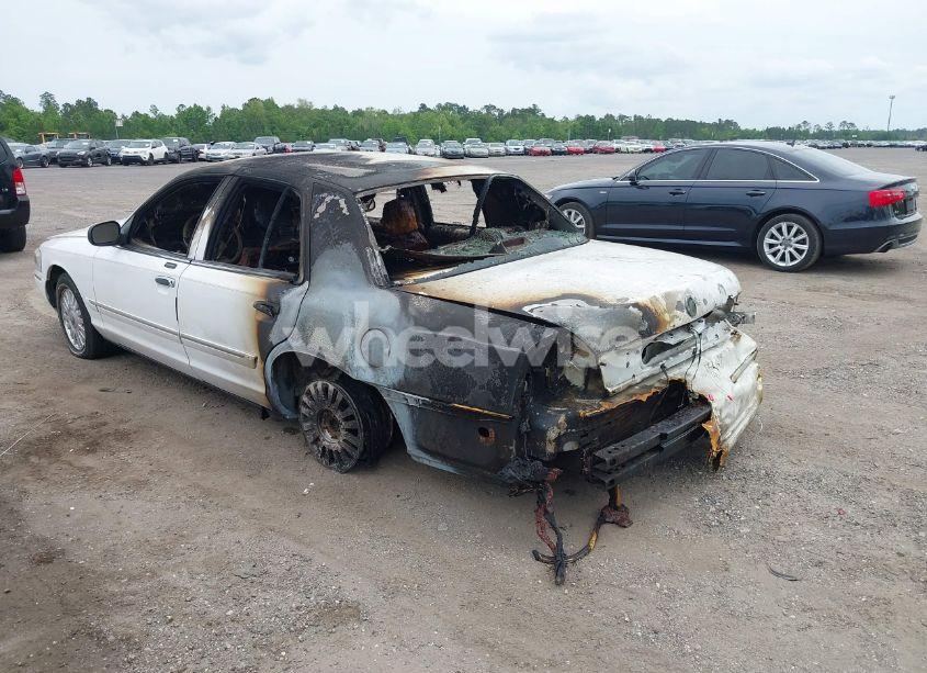 Photo 3 of 2007 Mercury Grand MARQUIS LS (VIN 2MEFM75V67X643409)