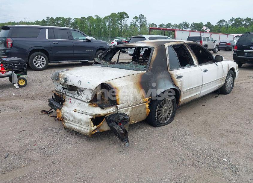 Photo 4 of 2007 Mercury Grand MARQUIS LS (VIN 2MEFM75V67X643409)