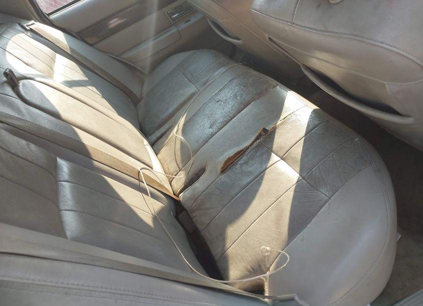 Photo 8 of 2008 Mercury Grand MARQUIS LS (VIN 2MEFM75V68X605891)