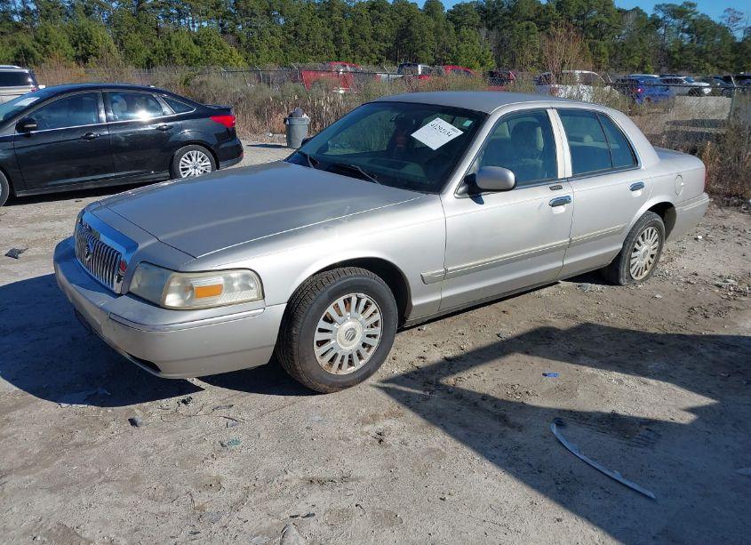 Photo 2 of 2008 Mercury Grand MARQUIS LS (VIN 2MEFM75V78X603504)