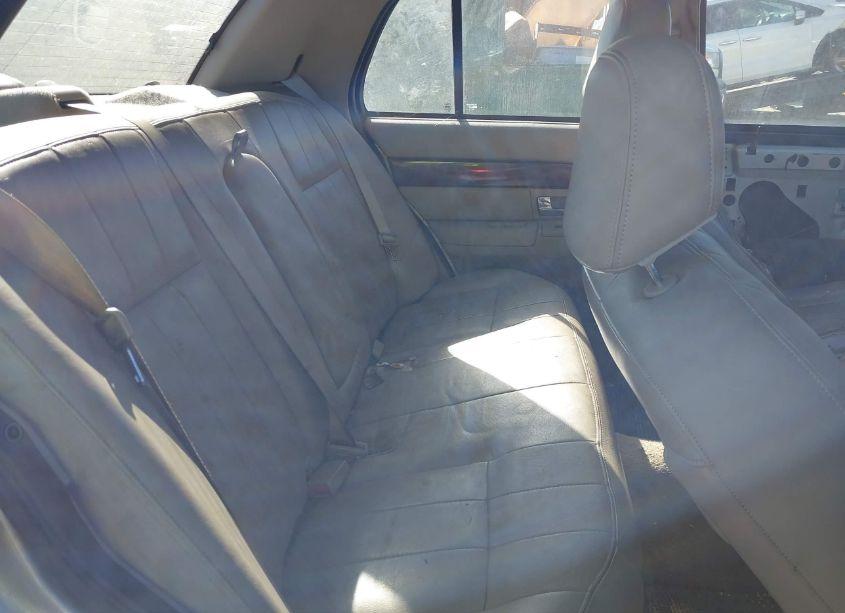 Photo 8 of 2008 Mercury Grand MARQUIS LS (VIN 2MEFM75V78X603504)