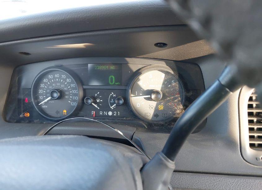 Photo 7 of 2008 Mercury Grand MARQUIS LS (VIN 2MEFM75V88X622899)