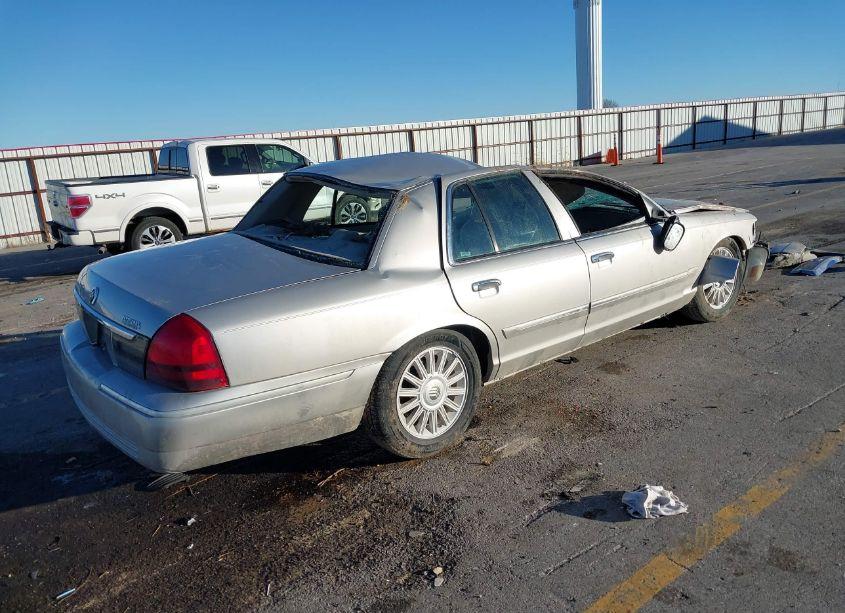 Photo 4 of 2008 Mercury Grand MARQUIS LS (VIN 2MEFM75V88X637595)