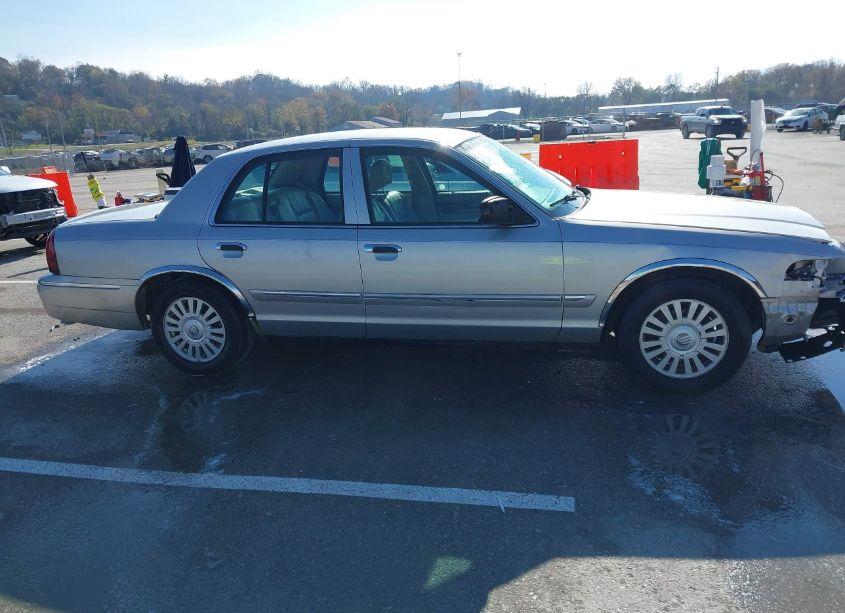 Photo 13 of 2008 Mercury Grand MARQUIS LS (VIN 2MEFM75V98X605464)