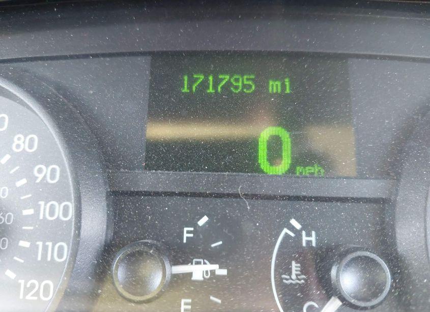 Photo 15 of 2008 Mercury Grand MARQUIS LS (VIN 2MEFM75V98X605464)