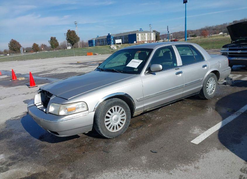 Photo 2 of 2008 Mercury Grand MARQUIS LS (VIN 2MEFM75V98X605464)