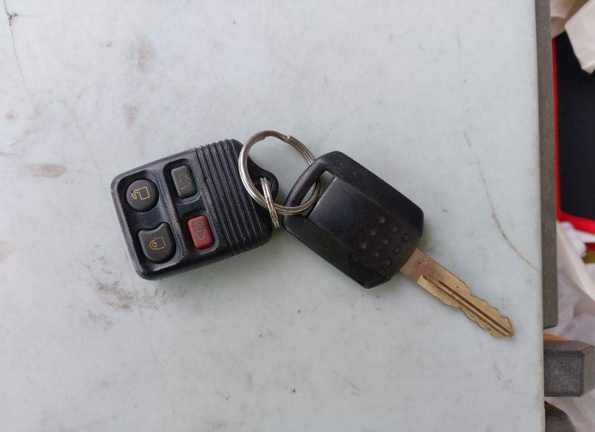 Photo 11 of 2008 Mercury Grand MARQUIS LS (VIN 2MEFM75V98X661436)