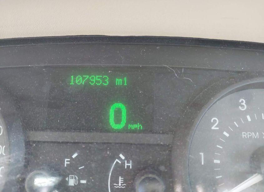 Photo 15 of 2008 Mercury Grand MARQUIS LS (VIN 2MEFM75V98X661436)