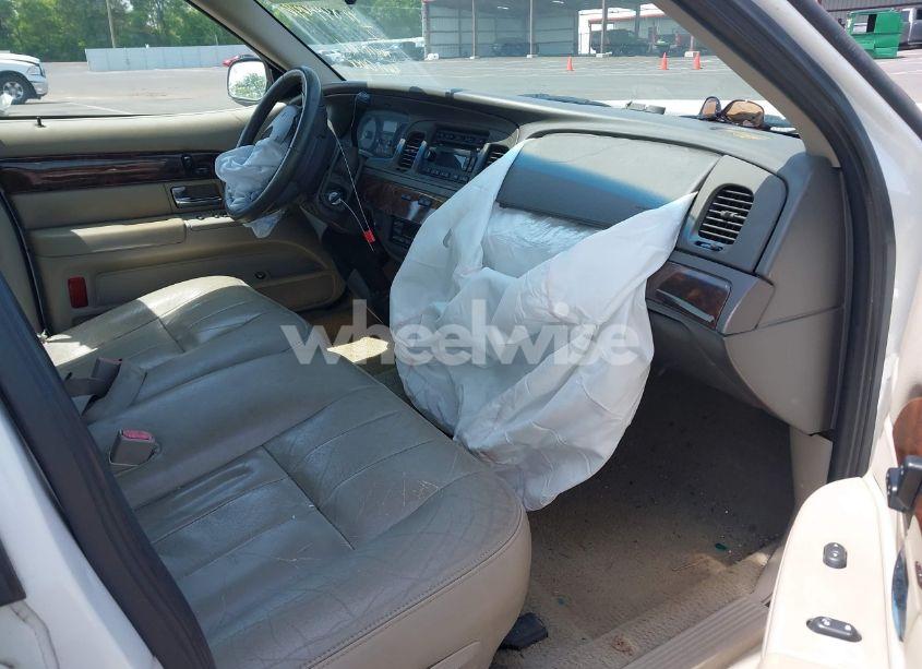 Photo 5 of 2007 Mercury Grand MARQUIS LS (VIN 2MEFM75VX7X622630)