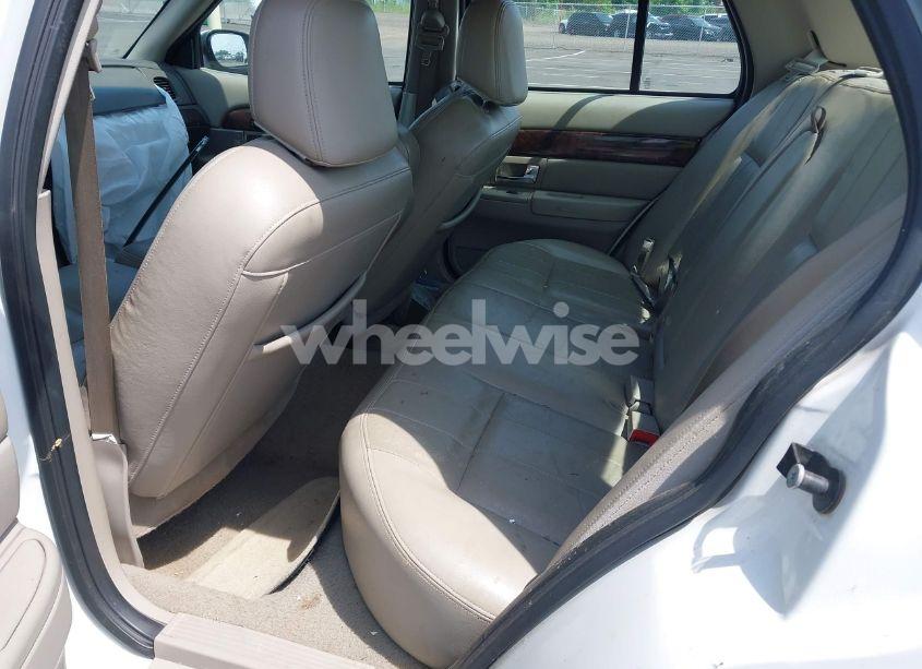 Photo 8 of 2007 Mercury Grand MARQUIS LS (VIN 2MEFM75VX7X622630)