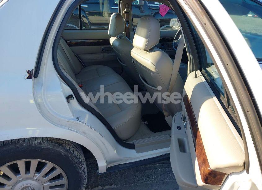 Photo 8 of 2007 Mercury Grand MARQUIS LS (VIN 2MEFM75VX7X634695)