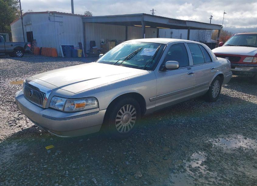 Photo 2 of 2008 Mercury Grand MARQUIS LS (VIN 2MEFM75VX8X602573)