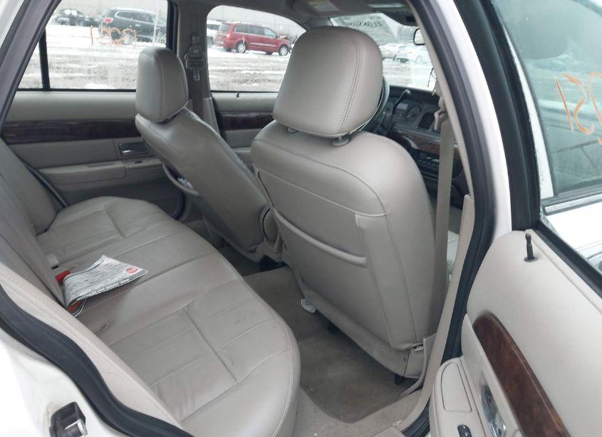 Photo 8 of 2008 Mercury Grand MARQUIS LS (VIN 2MEFM75VX8X624847)