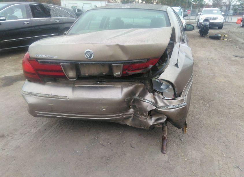 Photo 6 of 2005 Mercury Grand MARQUIS LS/LSE (VIN 2MEFM75W05X647980)