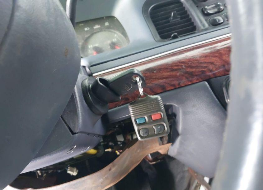 Photo 11 of 2002 Mercury Grand MARQUIS LS (VIN 2MEFM75W12X618905)