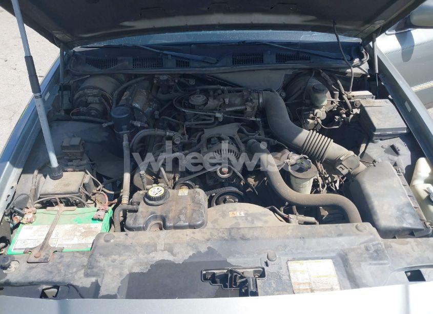 Photo 10 of 2002 Mercury Grand MARQUIS LS (VIN 2MEFM75W12X639883)