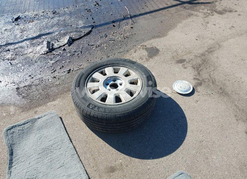 Photo 12 of 2003 Mercury Grand MARQUIS LS (VIN 2MEFM75W13X651906)