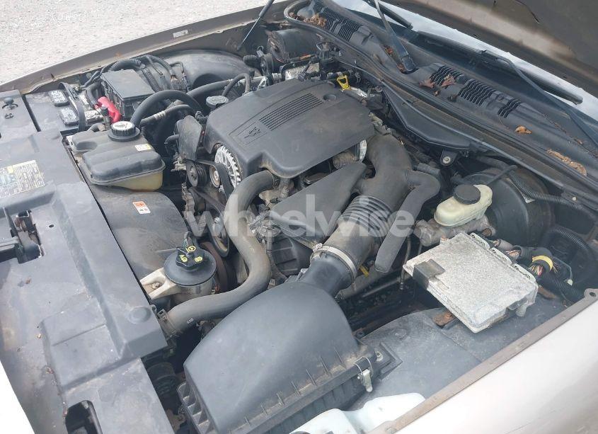 Photo 10 of 2005 Mercury Grand MARQUIS LS/LSE (VIN 2MEFM75W25X661590)