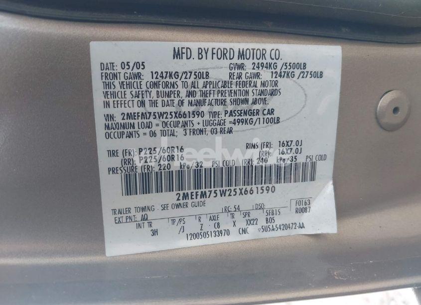 Photo 9 of 2005 Mercury Grand MARQUIS LS/LSE (VIN 2MEFM75W25X661590)