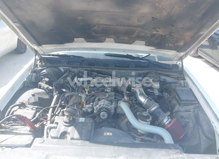 Photo 10 of 2000 Mercury Grand MARQUIS LS (VIN 2MEFM75W2YX731383)