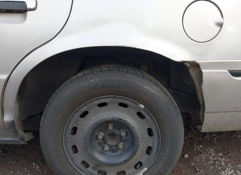 Photo 14 of 2004 Mercury Grand MARQUIS LS (VIN 2MEFM75W34X644974)