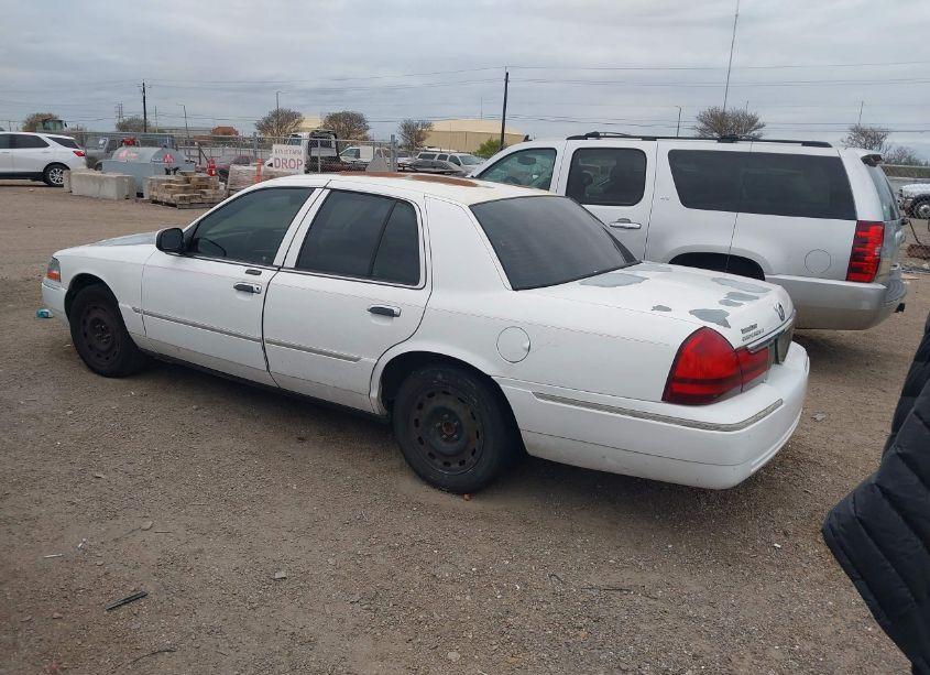 Photo 3 of 2005 Mercury Grand MARQUIS (VIN 2MEFM75W35X632583)