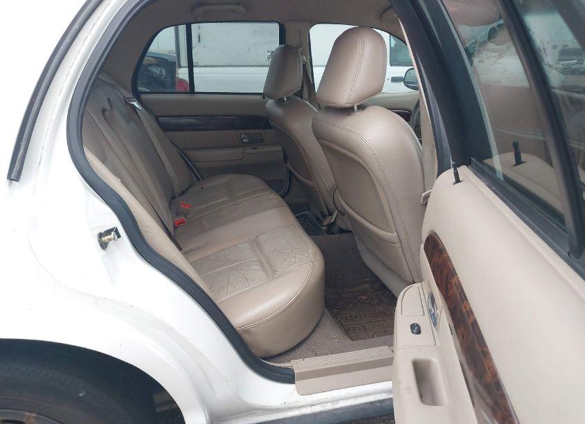 Photo 8 of 2005 Mercury Grand MARQUIS (VIN 2MEFM75W35X632583)