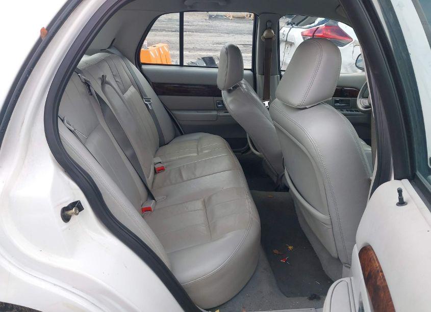 Photo 8 of 2005 Mercury Grand MARQUIS LS/LSE (VIN 2MEFM75W45X604677)