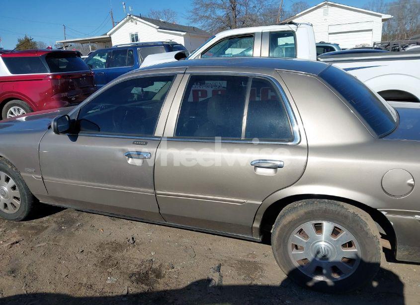 Photo 17 of 2005 Mercury Grand MARQUIS LS/LSE (VIN 2MEFM75W45X622726)