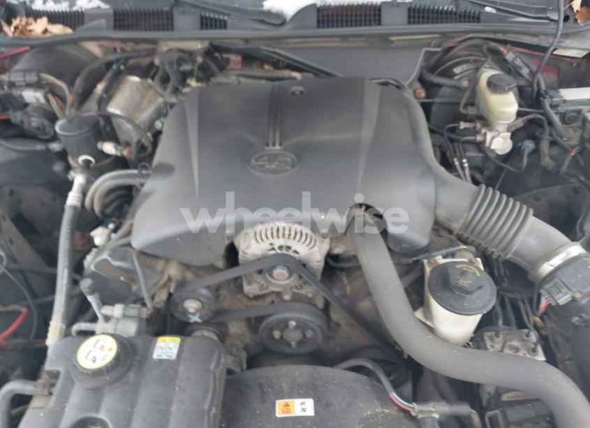 Photo 10 of 2002 Mercury Grand MARQUIS LS (VIN 2MEFM75W72X611229)