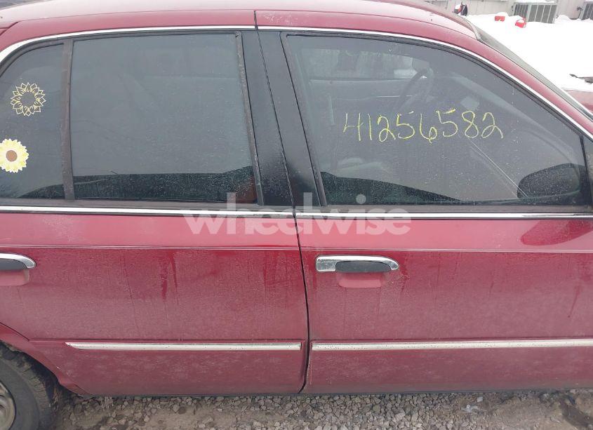 Photo 13 of 2002 Mercury Grand MARQUIS LS (VIN 2MEFM75W72X611229)