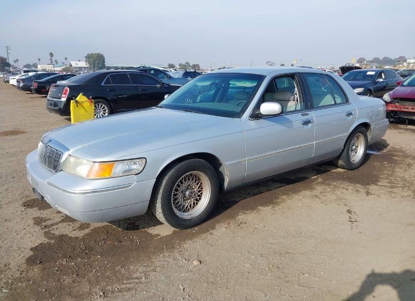 Photo 2 of 2002 Mercury Grand MARQUIS LS (VIN 2MEFM75W72X618603)