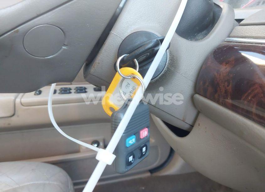 Photo 11 of 2004 Mercury Grand MARQUIS LS (VIN 2MEFM75W74X672308)