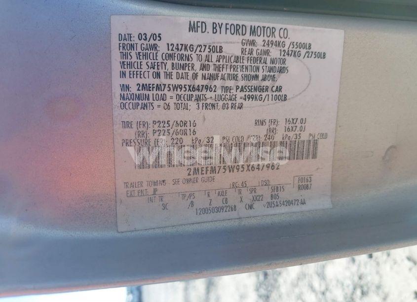 Photo 9 of 2005 Mercury Grand MARQUIS LS/LSE (VIN 2MEFM75W95X647962)